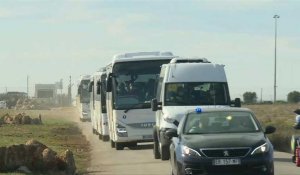 Coronavirus: les Français rapatriés de Wuhan quittent l'aéroport d'Istres
