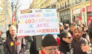 Retraites: le 49-3 dans le collimateur des manifestants à Marseille