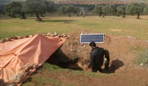 En Syrie, vivre sous terre pour échapper à la guerre