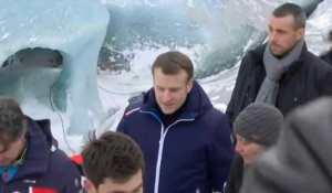 Emmanuel Macron sur la Mer de Glace, emblématique des effets du réchauffement climatique