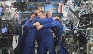 Trois astronautes de retour sur la terre ferme après avoir séjourné dans l'ISS