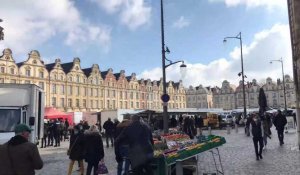 Confinement: ambiance au marché d’Arras