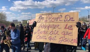 VIDEO. A Angers, 300 personnes réclament la réouverture des lieux culturels