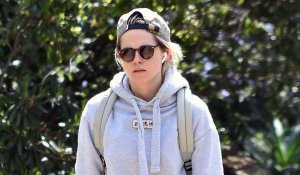 « Spencer » : Kristen Stewart se dévoile en Lady Di dans une nouvelle photo