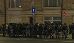 La police anti-émeute bloque des accès dans le centre de Moscou pendant une manifestation pour Navalny