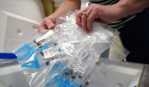 Le vaccin Johnson & Johnson mis en pause aux États-Unis, déploiement retardé en Europe