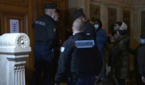 Policiers brûlés à Viry-Châtillon: un verdict "sous haute tension"
