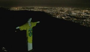 Rio illumine le Christ Rédempteur à 100 jours des Jeux olympiques de Tokyo