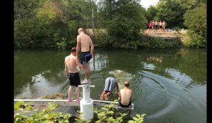 Wasquhal : malgré l'interdiction, ils se baignent dans le canal de Roubaix