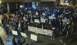 A Paris et Lille, les patrons de bar manifestent contre la fermeture des bars à 22H00