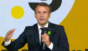 Macron: ceux qui disent "on aura un vaccin en mars ou avril prochain, vous trompent"