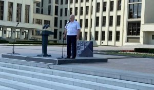 Bélarus: Loukachenko s'exprime à une manifestation pro-pouvoir