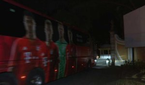 Football/Champions League: le bus du Bayern Munich de retour à l'hôtel après leur victoire en demi-finale