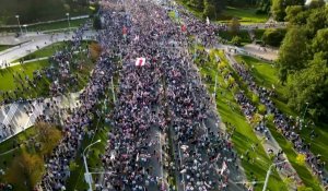 Bélarus: la mobilisation contre le président Loukachenko ne faiblit pas