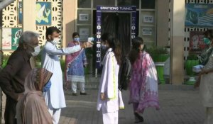 Coronavirus: le Pakistan rouvre ses écoles après six mois de fermeture