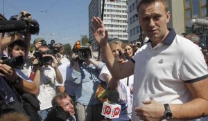 Empoisonnement d'Alexei Navalny : Macron dénonce une "tentative d'assassinat"