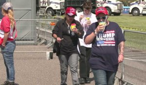 Floride: arrivée des partisans avant le meeting de Trump à Jacksonville