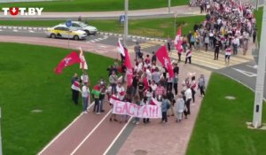 Bélarus: les manifestants se rassemblent dans les rues de Minsk