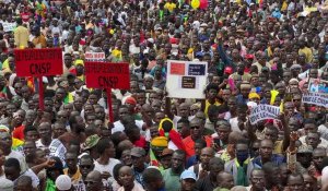 Mali: des milliers d'opposants fêtent la "victoire du peuple" après le coup d'Etat