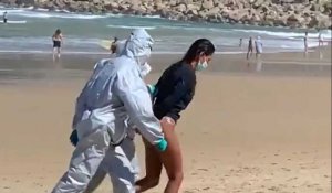 En Espagne, une surfeuse arrêtée pour ne pas avoir respecté sa quarantaine
