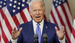 Joe Biden qualifie le remplacement de la juge Ginsburg avant la présidentielle d'abus de pouvoir