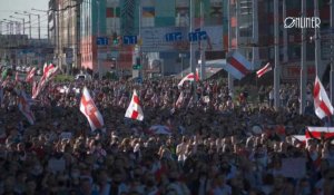 Bélarus : des dizaines de milliers de personnes manifestent contre Loukachenko