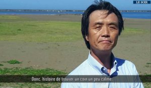 Otage en Corée du Nord : Son Kaoru Hasuike : revenant sur le lieu de son enlèvement ainsi que  celui de sa copine, le 31 juillet 1978 à Kashiwazaki