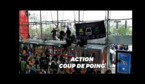 Extinction Rebellion bloque le centre commercial Italie 2 à Paris
