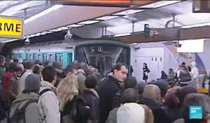 Grève massive à la RATP : un service minimum assuré ?