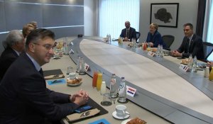 Certains dirigeants européens, dont Angela Merkel et Emmanuel Macron, tiennent une réunion