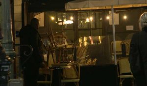 Les piétons se pressent, les restaurants ferment: Paris à l'heure du couvre-feu