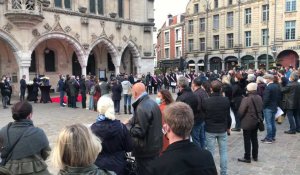 Arras : huit cents personnes pour rendre hommage à Samuel Paty