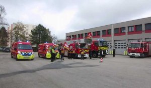 Les pompiers de Châlons-en-Champagne manifestent pour la fin d'une surcotisation