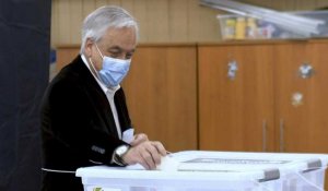 Chili: le président Piñera vote au référendum sur un changement de Constitution
