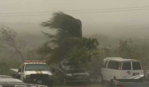 L'ouragan Delta s'abat sur le Mexique, vents violents à Cancun
