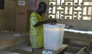 Présidentielles en Côte d'Ivoire: ouverture des bureaux de vote