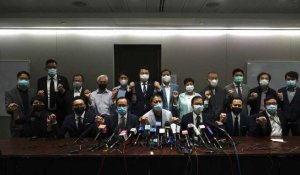 Hong Kong : démission de tous les députés pro-démocratie