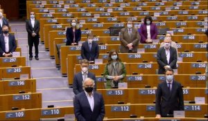 Minute de silence au Parlement européen en l'honneur des victimes du terrorisme