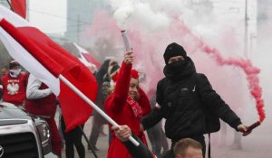 Rassemblement nationaliste interdit, l'extrême droite dans les rues de Varsovie malgré tout