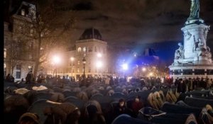 Migrants : un campement violemment évacué par les forces de l'ordre place de la République à Paris