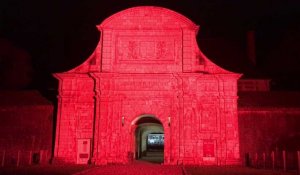 Arras : la citadelle et le beffroi en orange, contre les violences faites aux femmes
