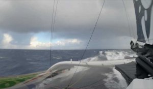 Trophée Jules Verne :Sodebo à pleine vitesse dans l'Atlantique