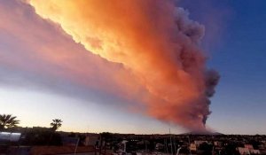 Italie : spectaculaire éruption du volcan Etna