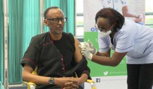 Rwanda: Paul Kagame, premier chef d'État est-africain vacciné contre le Covid-19