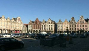 Pas-de-Calais confiné: le calme règne sur la Grand-Place d'Arras