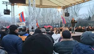 Des milliers d'Arméniens rassemblés à Erevan contre le Premier ministre Pachinian