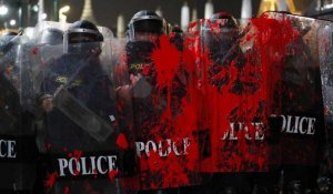 Thaïlande : des heurts entre policiers et manifestants pro-démocratie