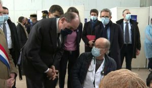 France: Jean Castex dans un centre de vaccination anti-Covid en Seine-Saint-Denis