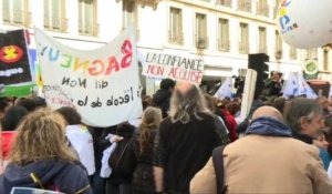 Loi Blanquer: à Paris, les enseignants à nouveau dans la rue