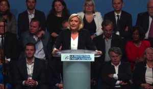 Européennes: Marine Le Pen charge l'UE "impériale, totalitaire"